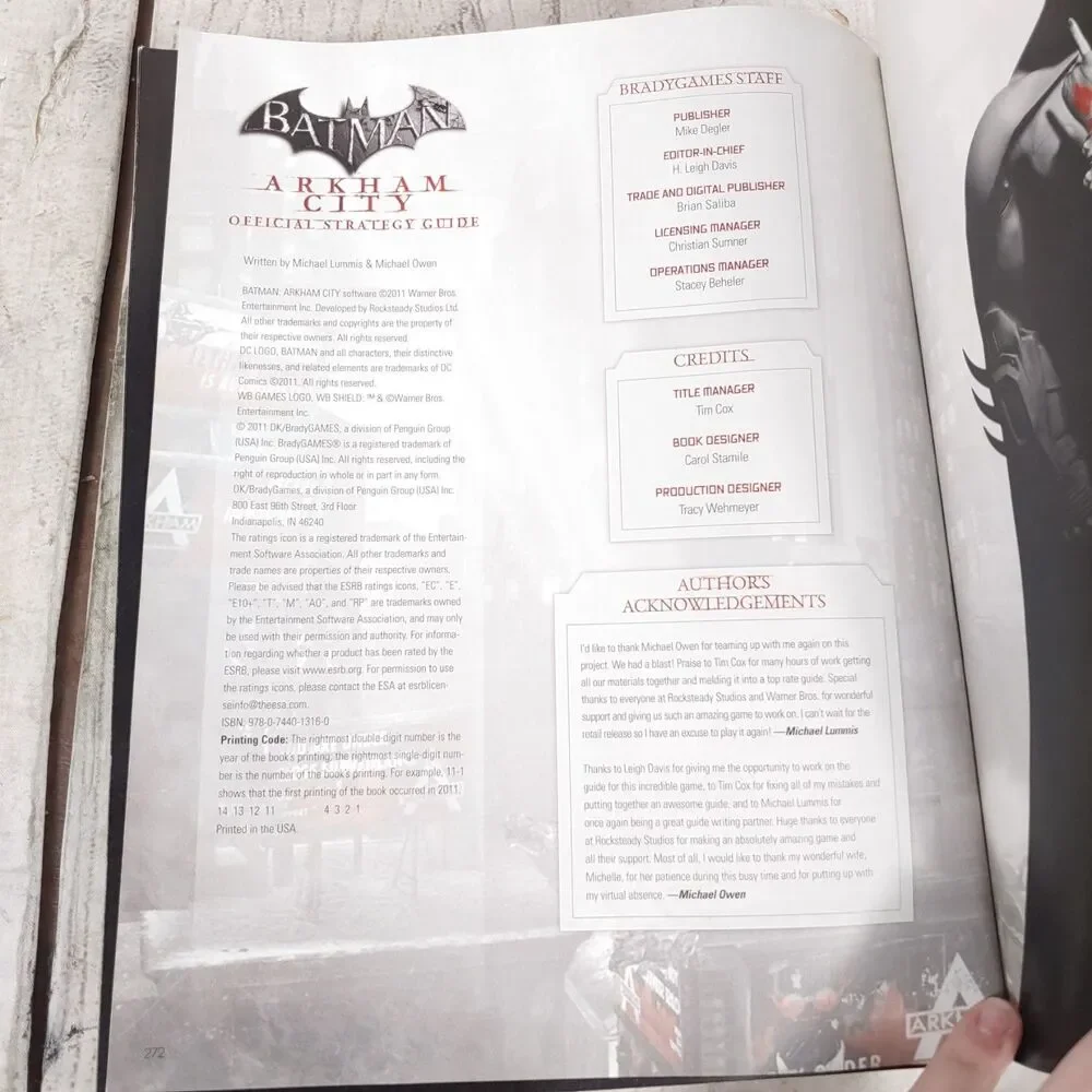 BradyGames Batman Arkham City Official Strategy Guide PS3 Xbox 360 PC USED